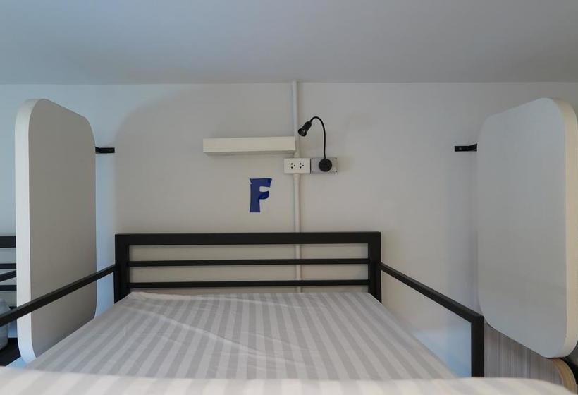 Hostel Phuket Marine Poshtel 1