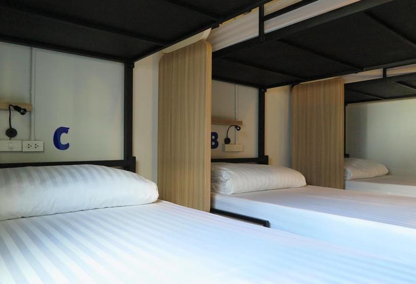 Hostel Phuket Marine Poshtel 10