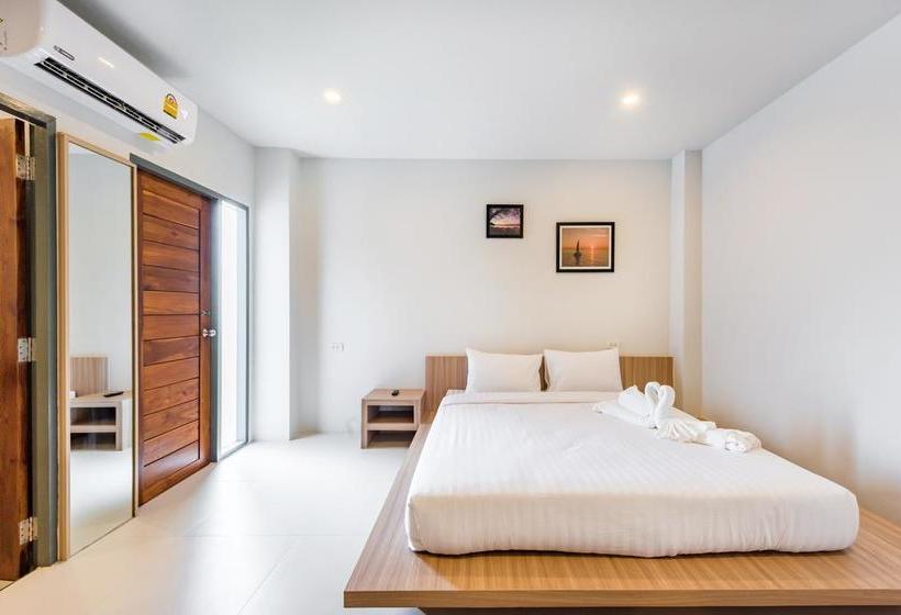 Hostel Phuket Marine Poshtel 12