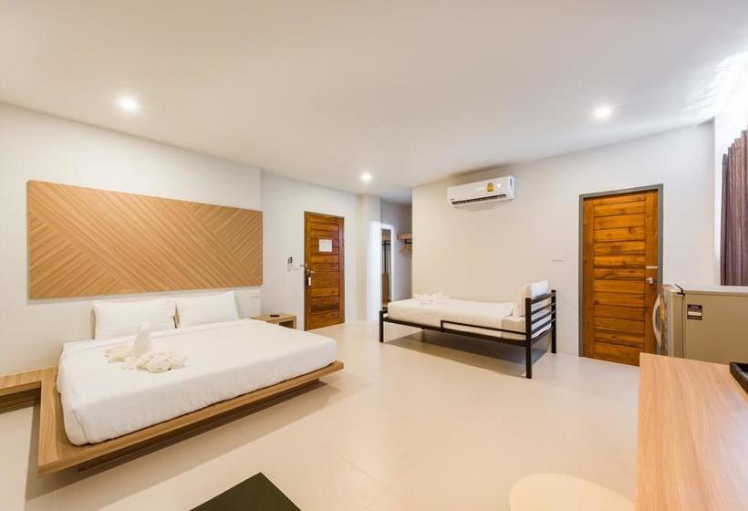 Hostel Phuket Marine Poshtel 13