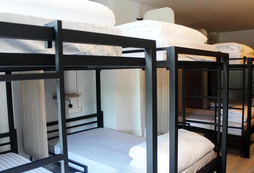 Hostel Phuket Marine Poshtel 15