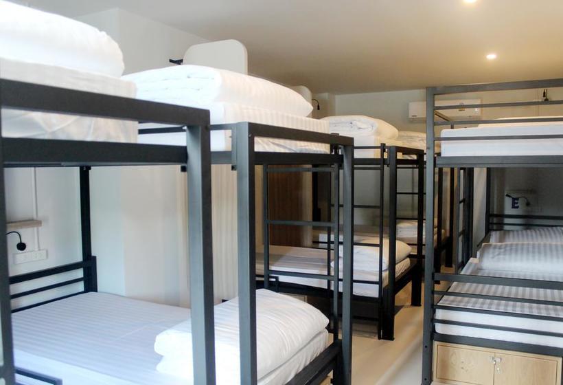 Hostel Phuket Marine Poshtel 16