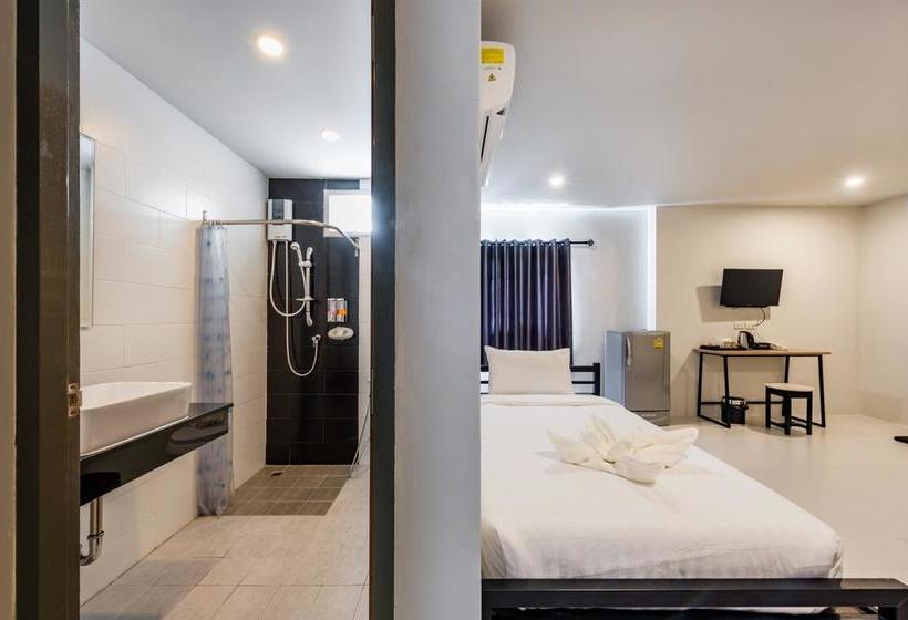 Hostel Phuket Marine Poshtel 7