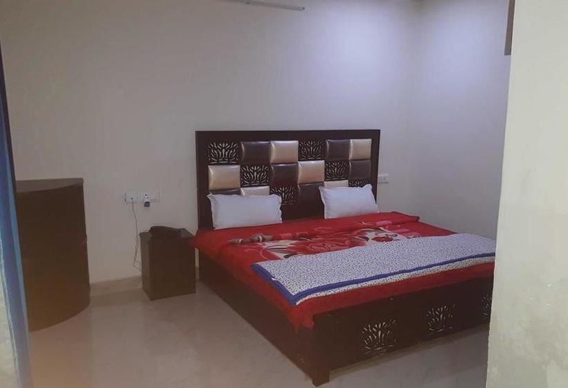 Hotel 7 Mile Stone 8