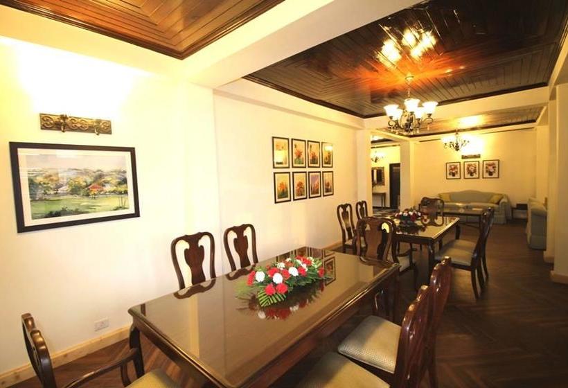 Hotel The Oaktree House 14