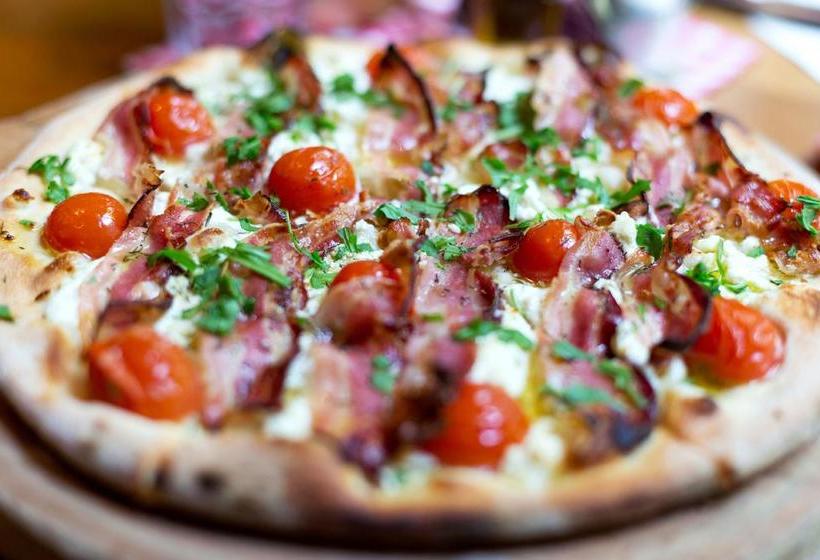 Hotel Holiday Hill 17