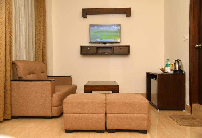 Hotel Holiday Hill 2