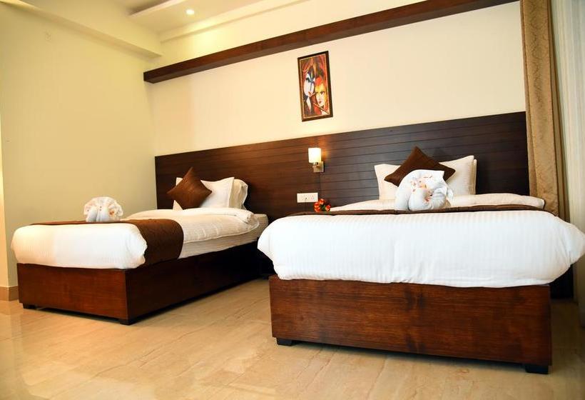 Hotel Holiday Hill 4