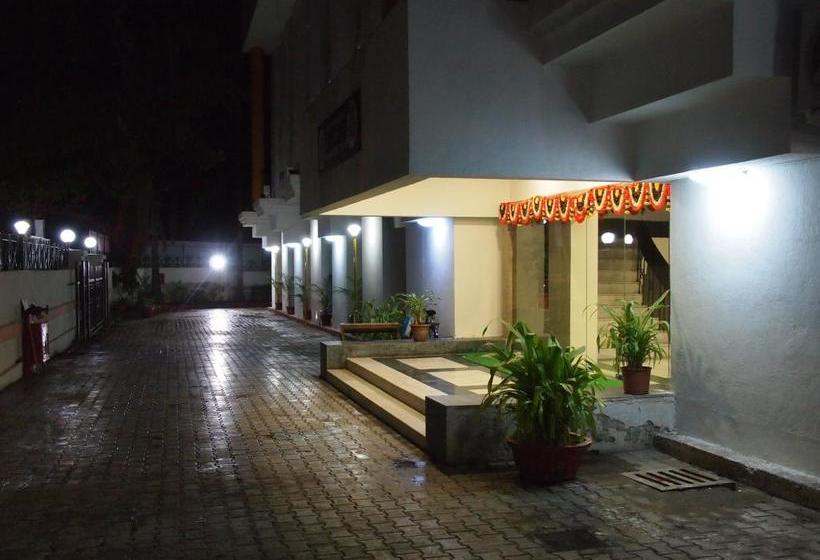 Hotel Hospitality Management & Catering Technology 12