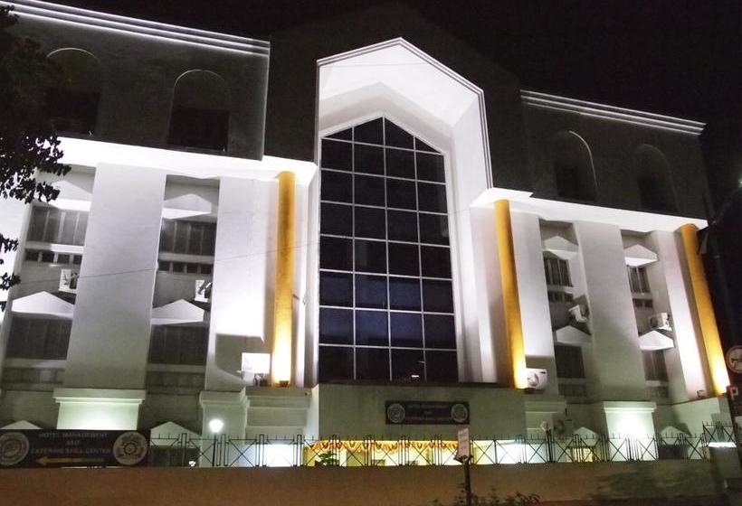 Hotel Hospitality Management & Catering Technology 13