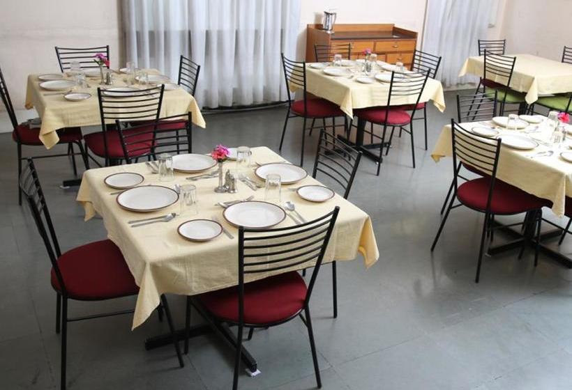 Hotel Hospitality Management & Catering Technology 9