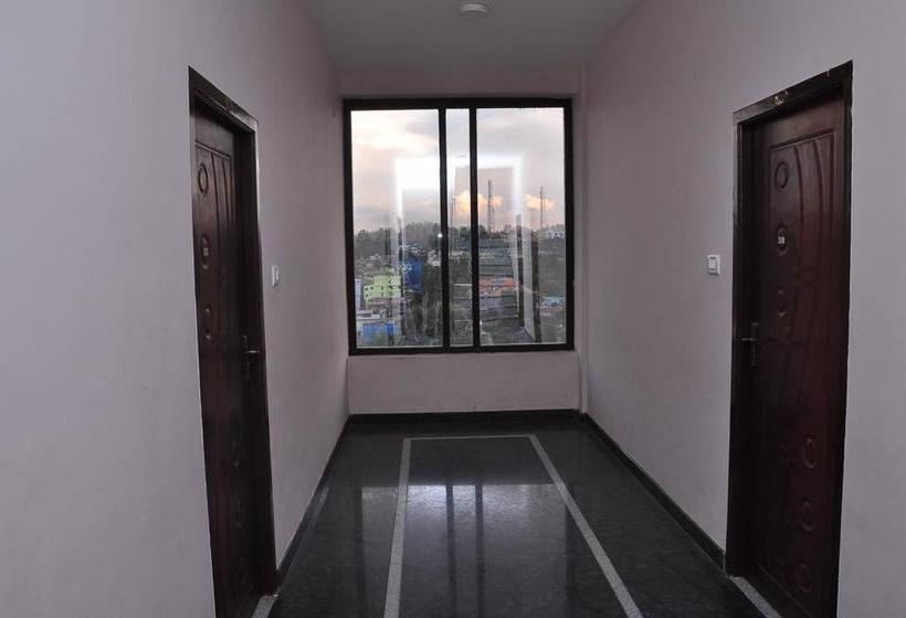 Hotel Yogi Palace Inn 1