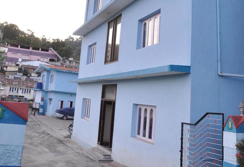 Hotel Yogi Palace Inn 7