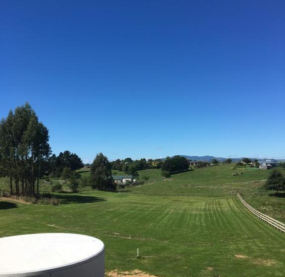 Bed and Breakfast Vaughan Villa 1