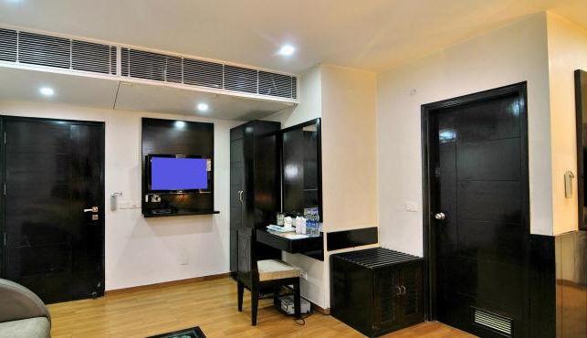 Hotel Empress Court 4