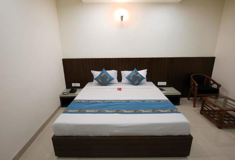 Hotel Oyo Rooms Near New Bus Stand Mohali Balongi 10