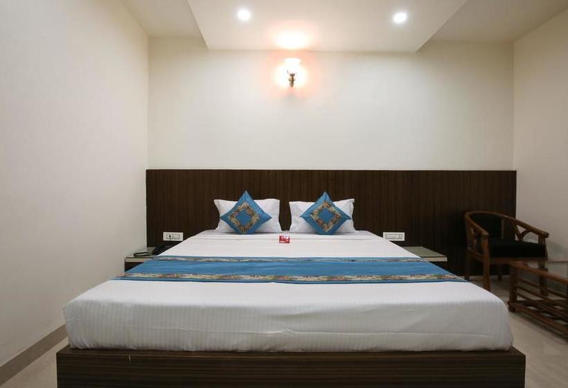 Hotel Oyo Rooms Near New Bus Stand Mohali Balongi 12