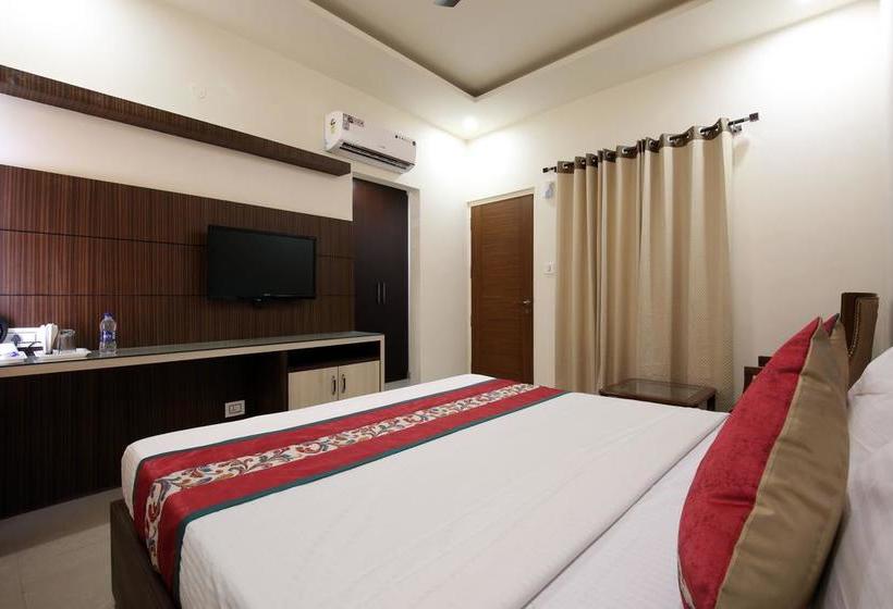 Hotel Oyo Rooms Near New Bus Stand Mohali Balongi 17