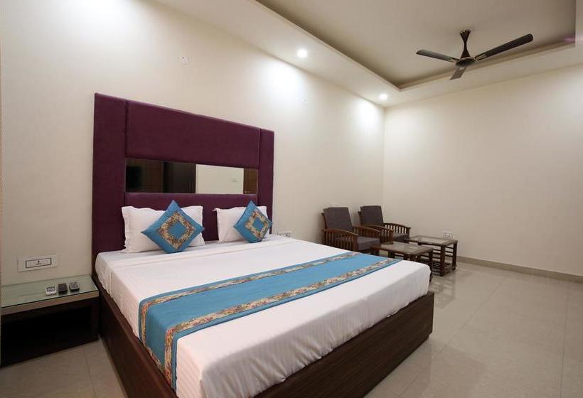 Hotel Oyo Rooms Near New Bus Stand Mohali Balongi 2