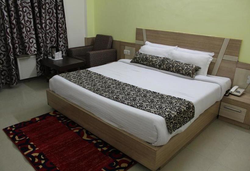 Hotel Jagdambay 10