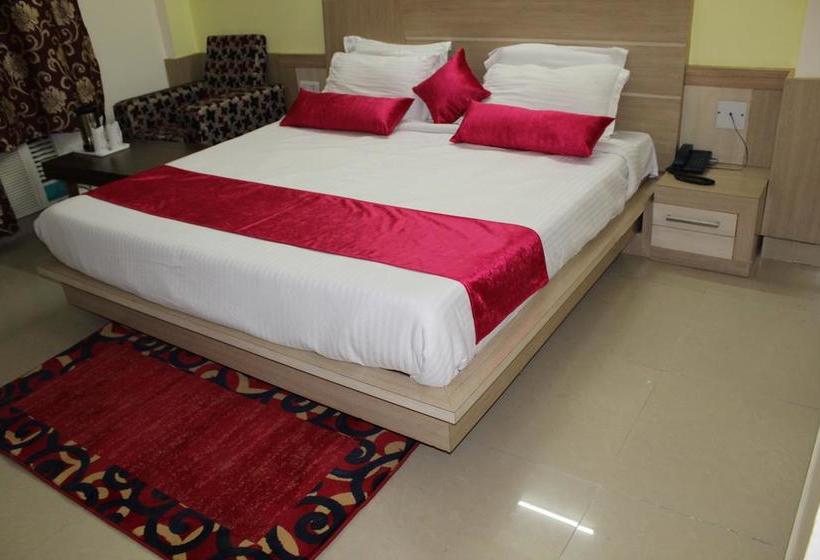 Hotel Jagdambay 12