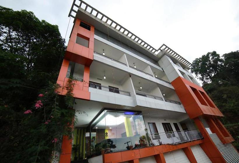 Hotel Oyo Rooms Pallivasal Munnar Kerala