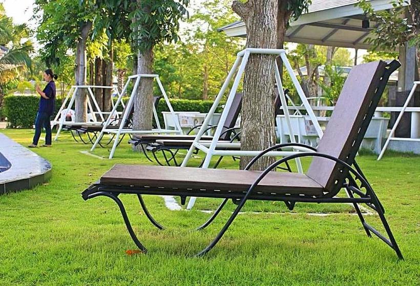 The Lake Hill Resort 17