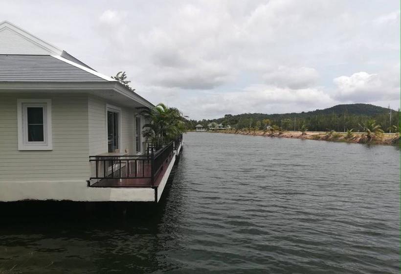 The Lake Hill Resort 5