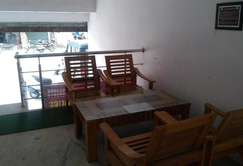 Hotel Gsa And Guest House 4