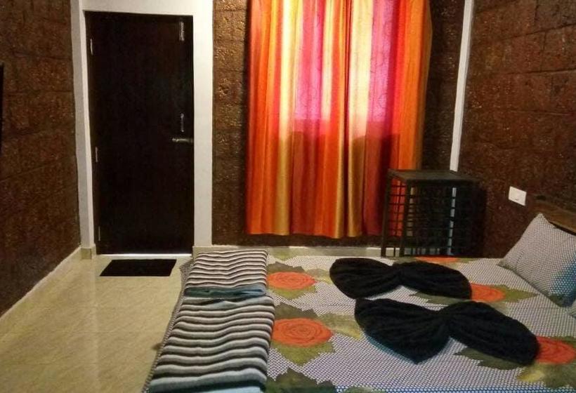 Hotel Gsa And Guest House 8