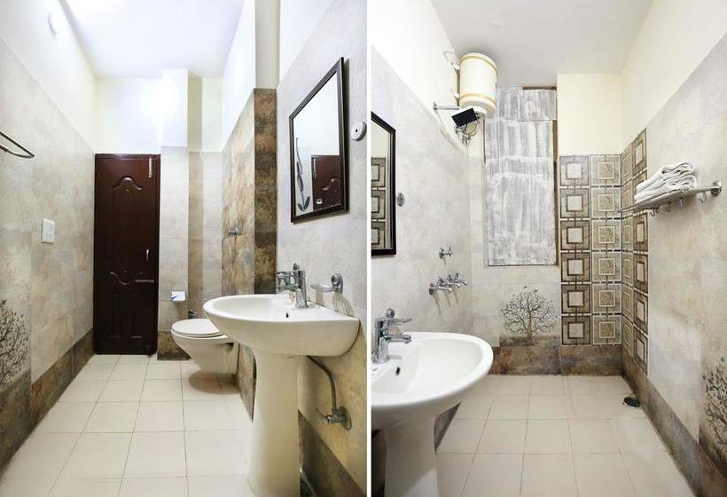 Hotel Oyo Rooms Near Pimms 16