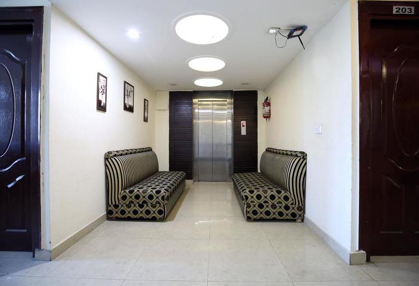 Hotel Oyo Rooms Near Pimms 18