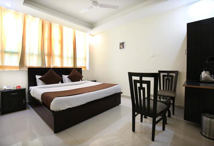 Hotel Oyo Rooms Near Pimms 2