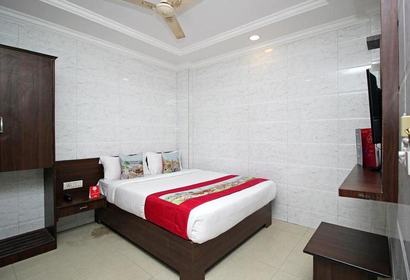 Hotel Oyo Flagship Vadapalani Avm Studio 2 17