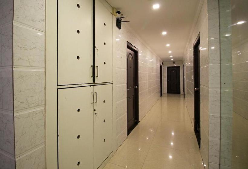 Hotel Oyo Flagship Vadapalani Avm Studio 2 6