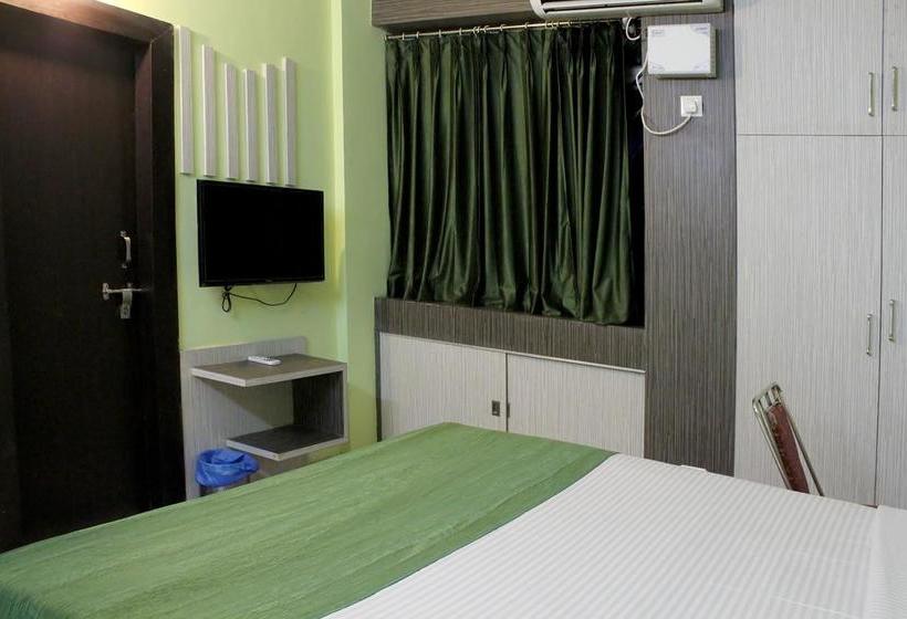 Hotel Oyo Rooms Pandra Road Near Otc Ground 10