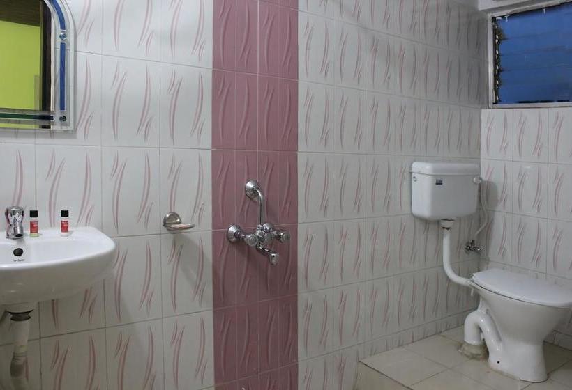 Hotel Oyo Rooms Pandra Road Near Otc Ground 17