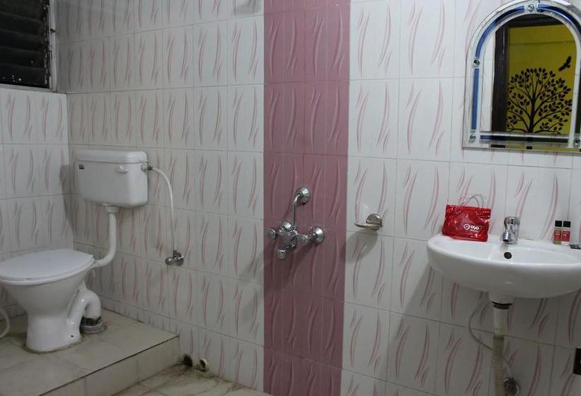 Hotel Oyo Rooms Pandra Road Near Otc Ground 18