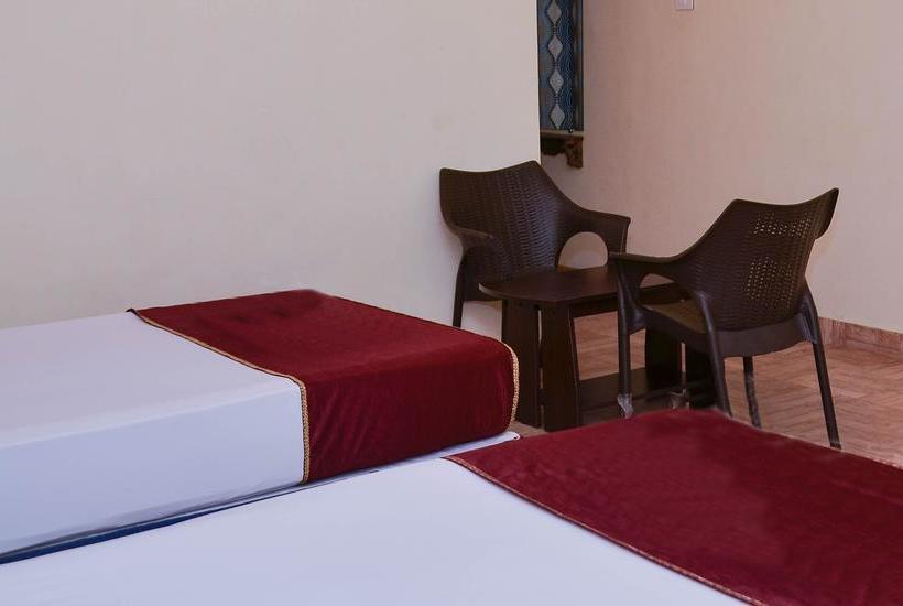 Hotel Oyo Rooms Golden Four Way Road Kanyakumari 14