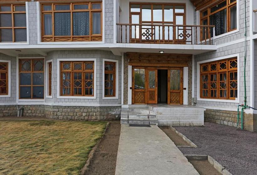 Hotel Oyo Rooms Sangkar Road 1