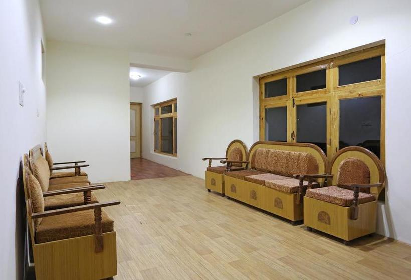 Hotel Oyo Rooms Sangkar Road 4