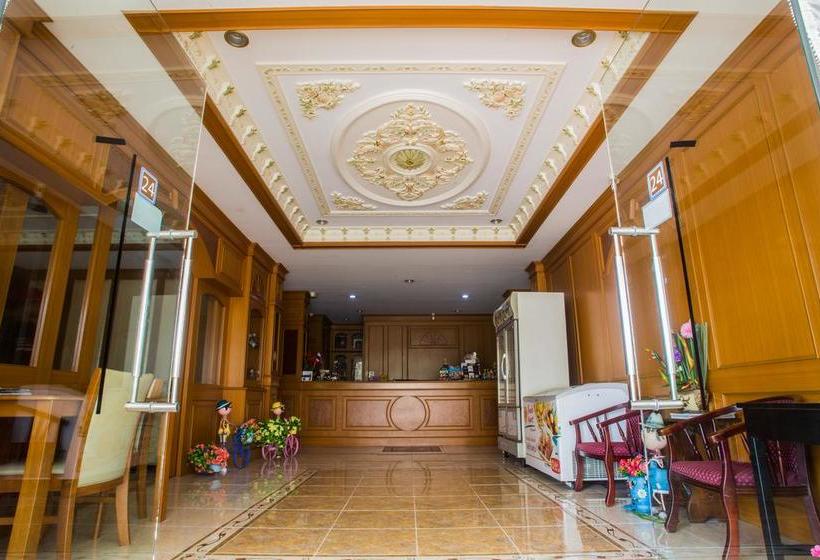 Hotel Monrawee Pavilion Resort 10