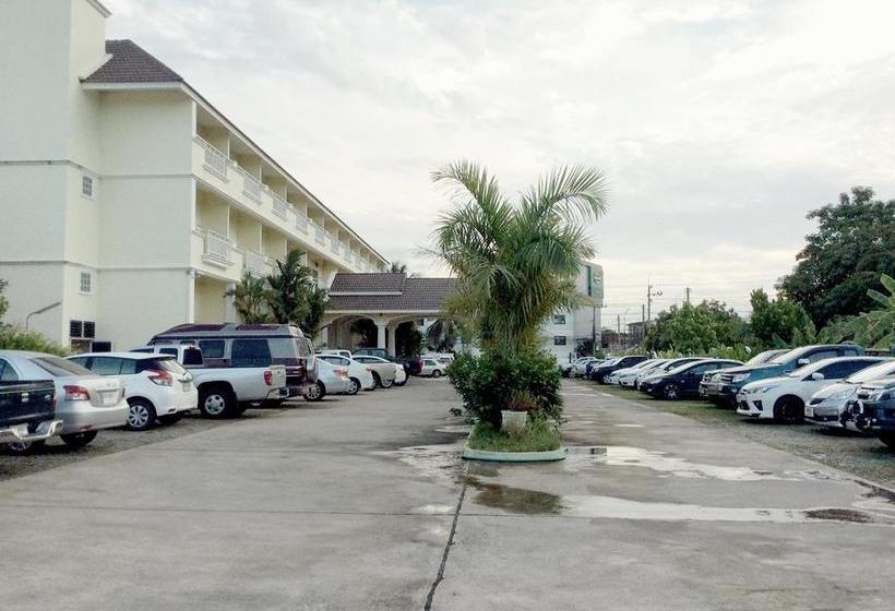 Hotel Monrawee Pavilion Resort 3