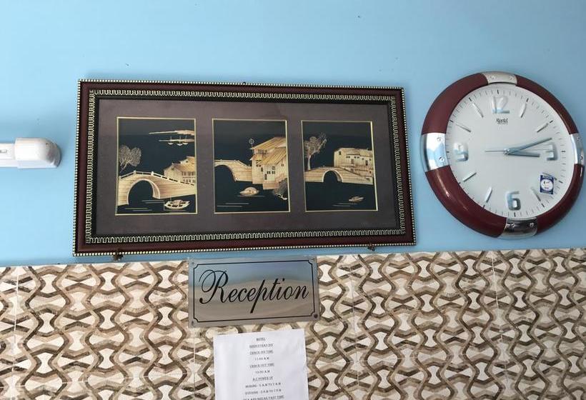 Hotel Hindustan Inn 8