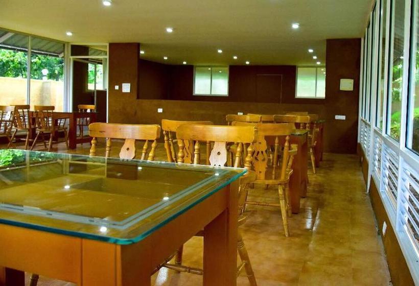 Aurum White Lily Resort 13