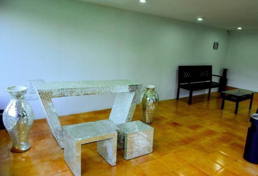 Aurum White Lily Resort 16