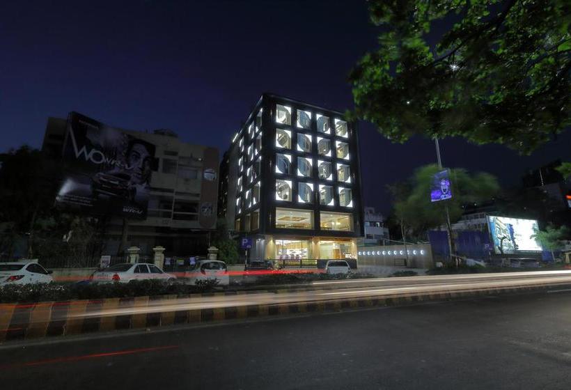 Hotel Silver Heights 1