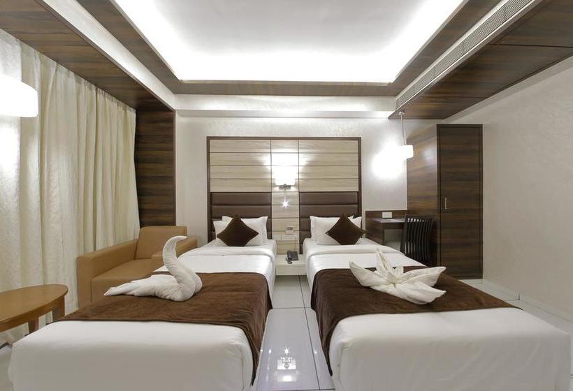 Hotel Silver Heights 14