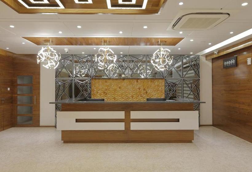 Hotel Silver Heights 3