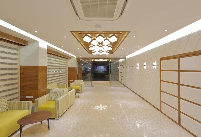 Hotel Silver Heights 5